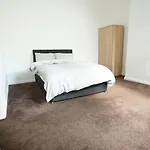 Apartment 1 Bed - Oakroyd