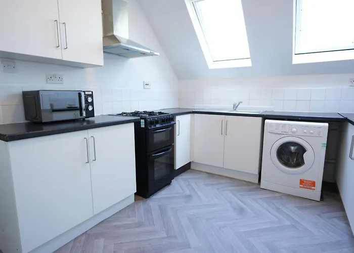 1 Bed - Oakroyd * Bradford (West Yorkshire)