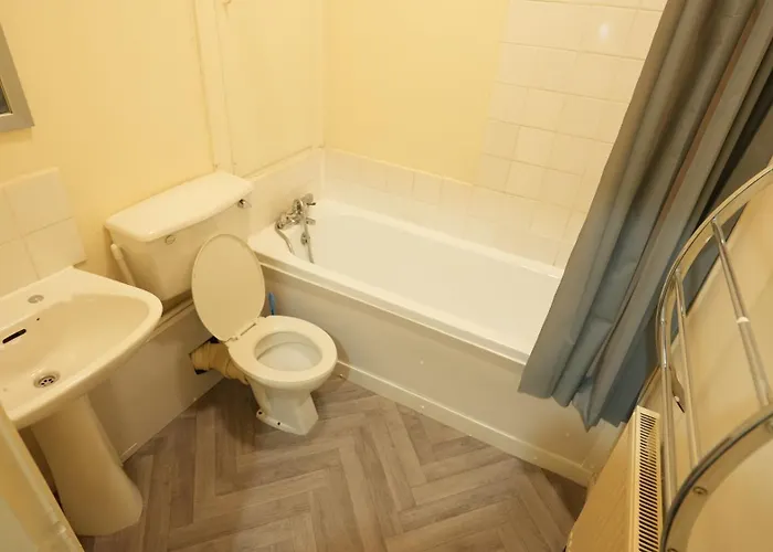 1 Bed - Oakroyd Apartment